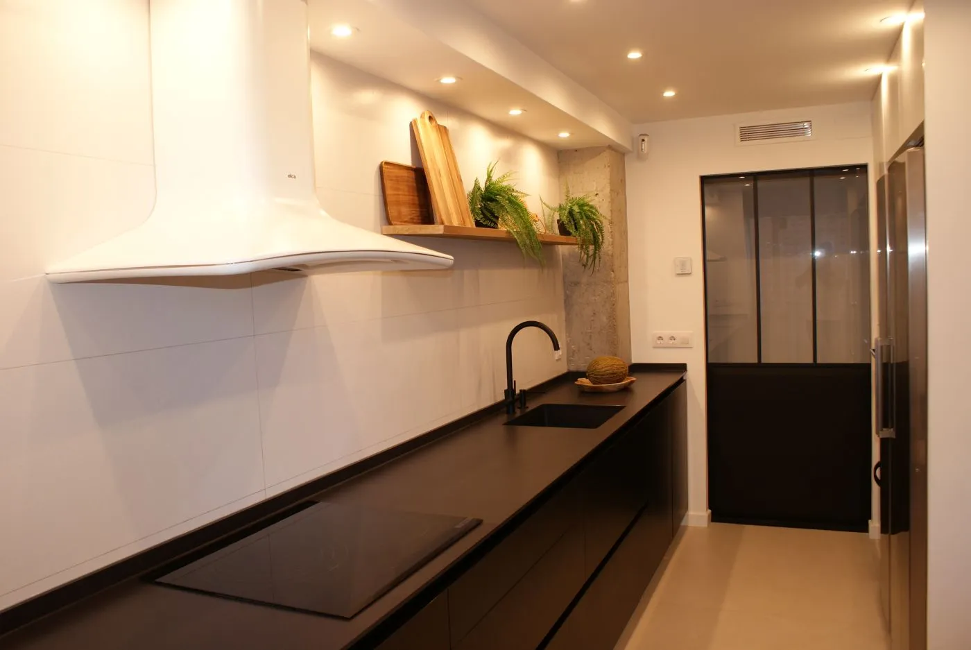 Reforma de cocina - Pica y puerta