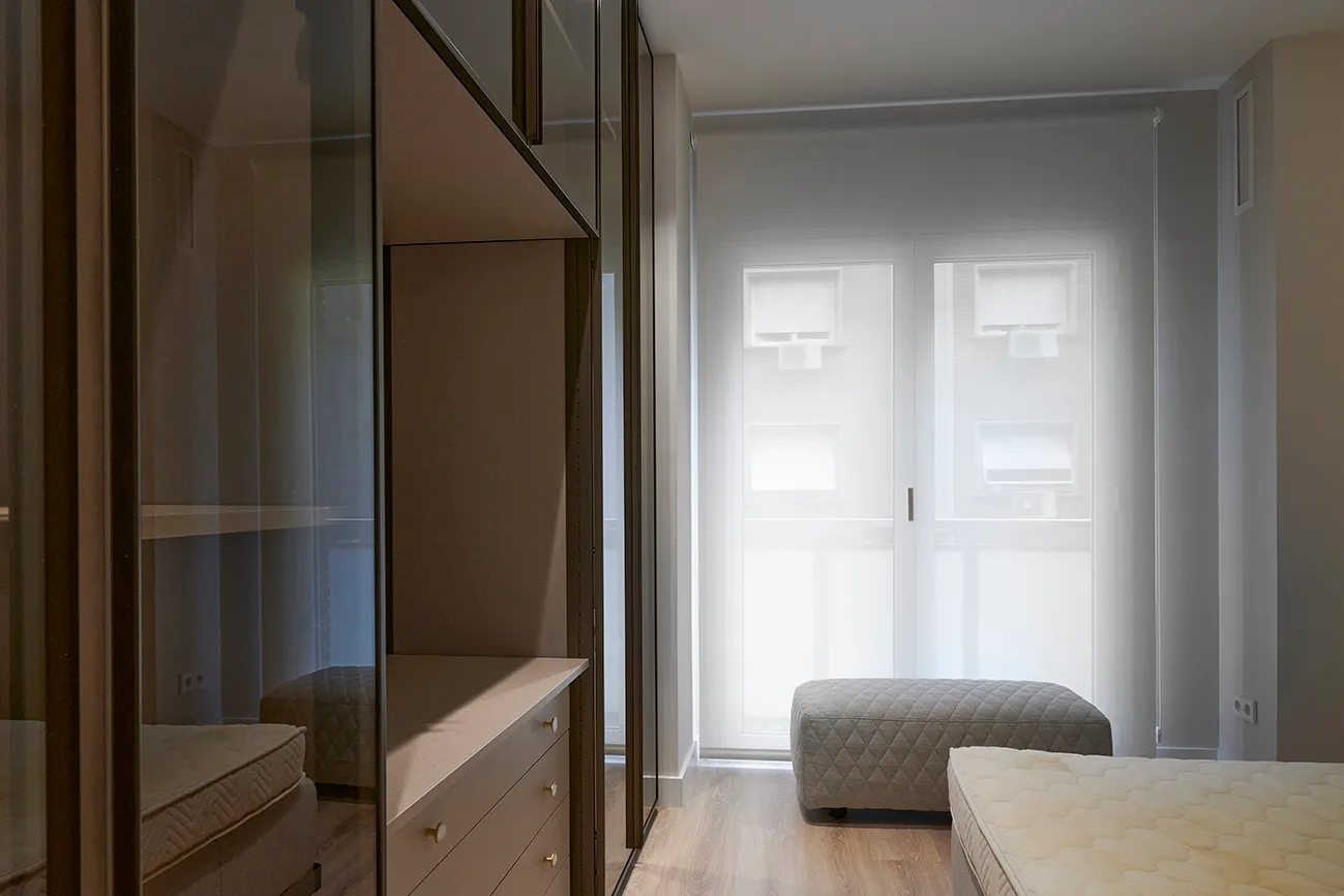 Reforma Piso - Dormitorio vista del balcón