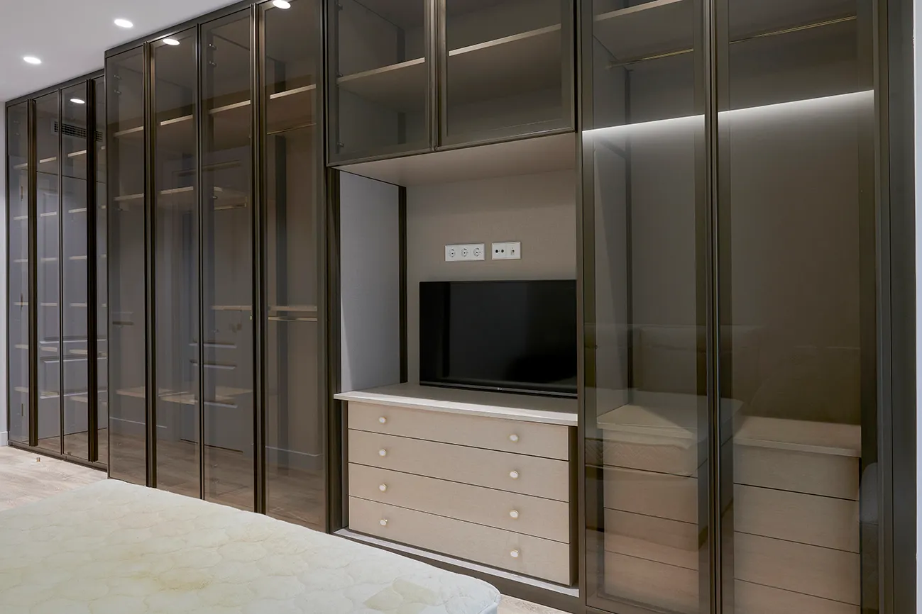 Reforma Piso - Dormitorio armarios de cristal